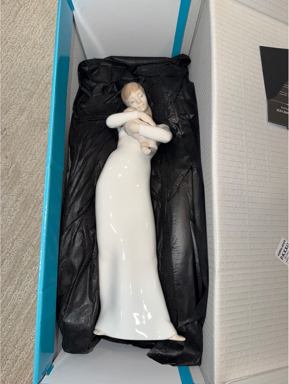 Lladro Standing Mother and Child Porcelain Figurine in Box
